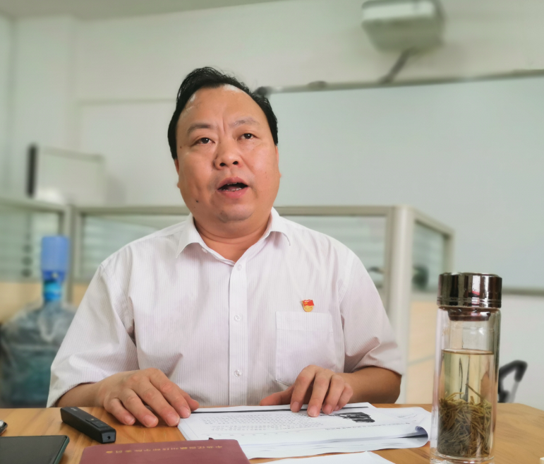 “学习中共党史,牢记自身使命”——赣州技师学院纪委书记林青春为挂点党支部上党? onmousewheel=